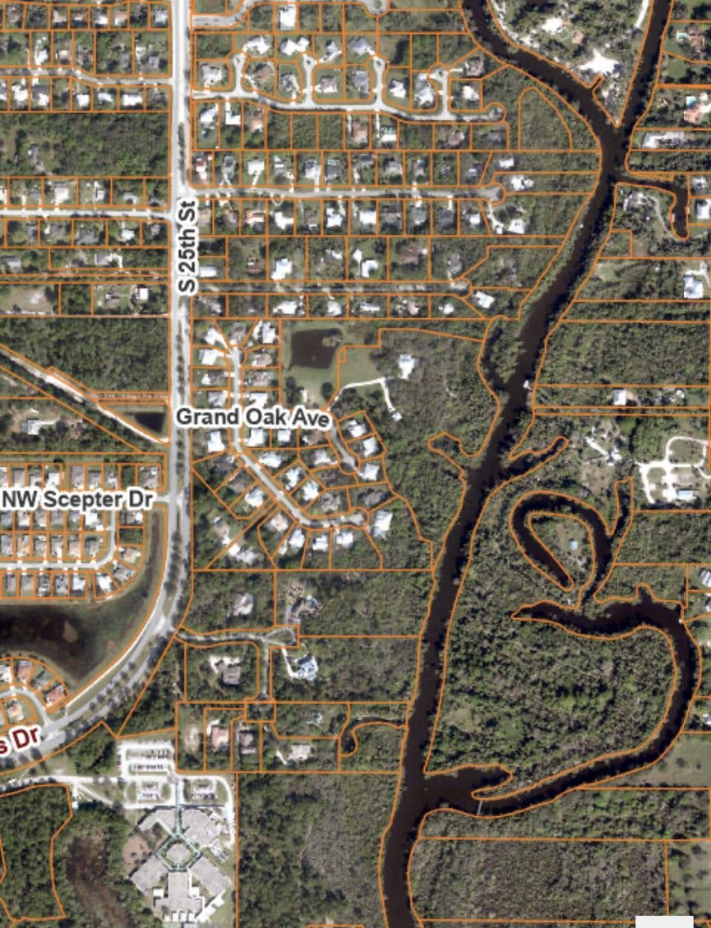 104 NE Charleston Oaks Drive, Port Saint Lucie, FL 34983 Photo