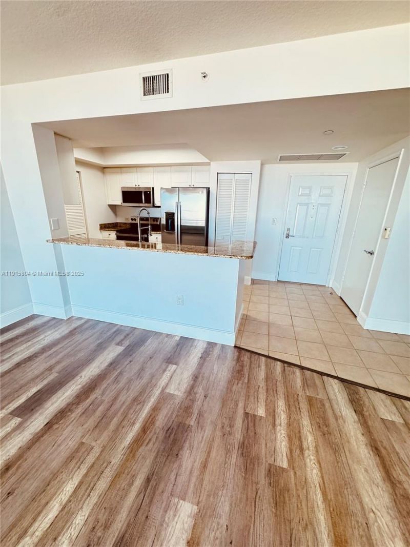 19501 W Country Club Dr, Unit 2310, Aventura, FL 33180 Photo