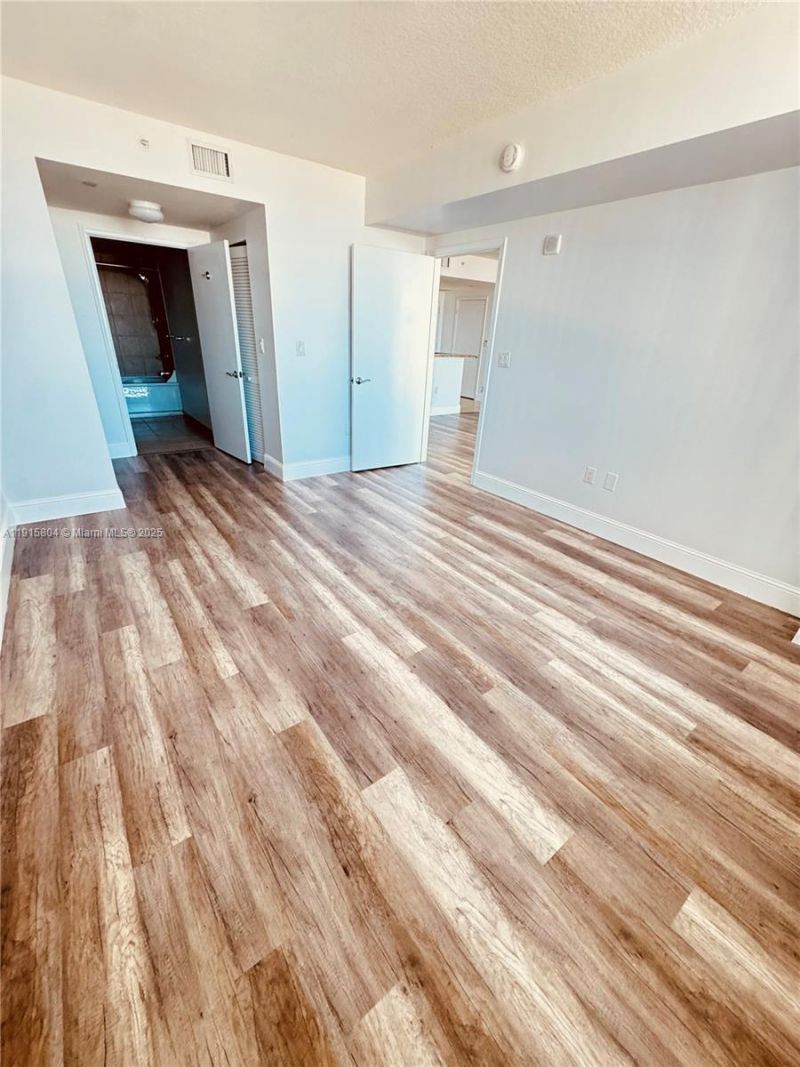 19501 W Country Club Dr, Unit 2310, Aventura, FL 33180 Photo