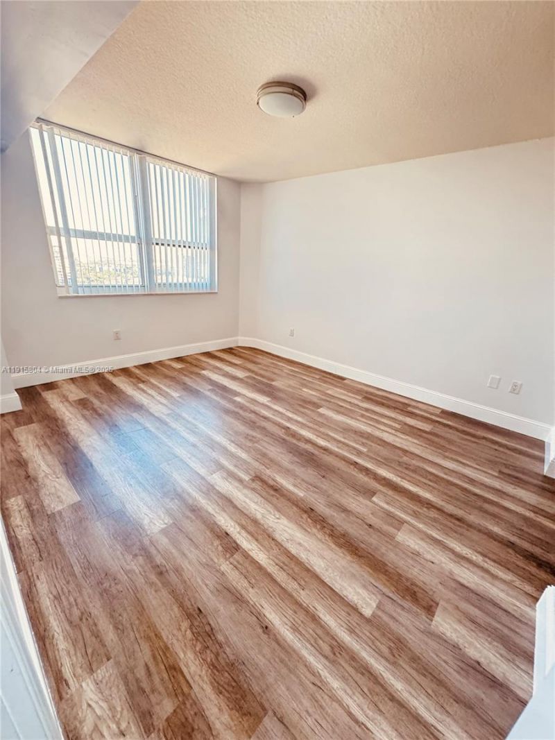 19501 W Country Club Dr, Unit 2310, Aventura, FL 33180 Photo