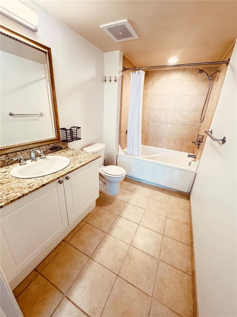 19501 W Country Club Dr, Unit 2310, Aventura, FL 33180 Photo