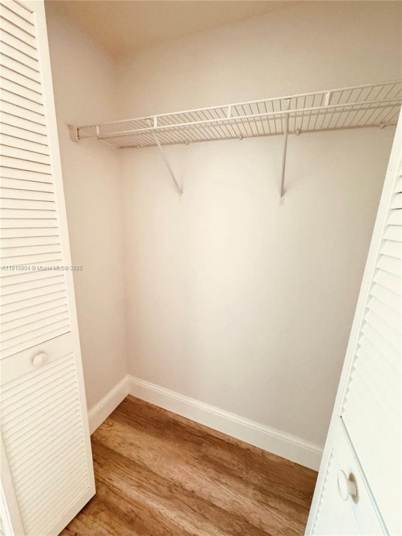 19501 W Country Club Dr, Unit 2310, Aventura, FL 33180 Photo