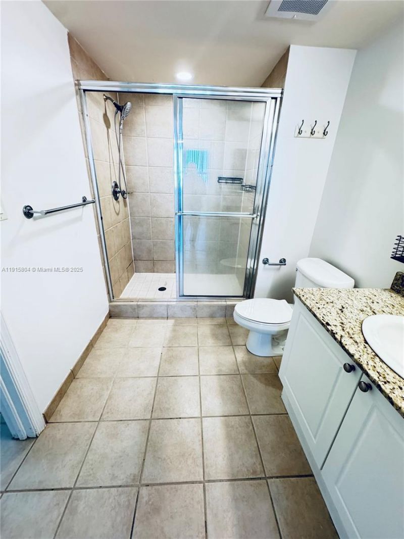 19501 W Country Club Dr, Unit 2310, Aventura, FL 33180 Photo