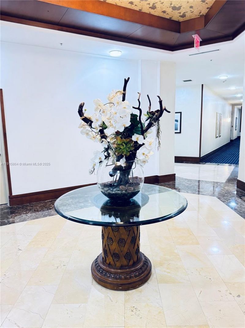 19501 W Country Club Dr, Unit 2310, Aventura, FL 33180 Photo