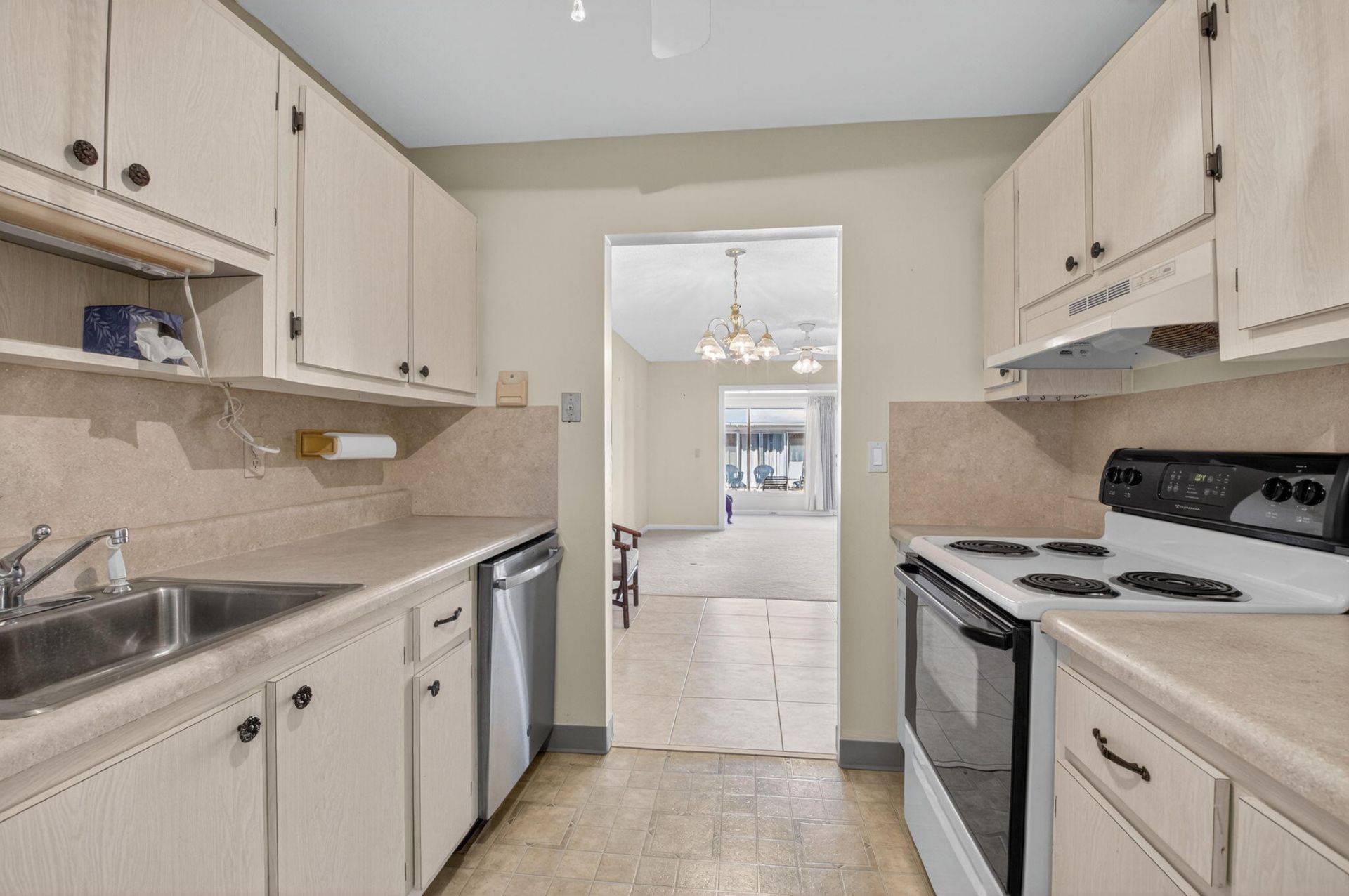 100 Leisure Lake Circle, Unit 102, Boynton Beach, FL 33426 Photo