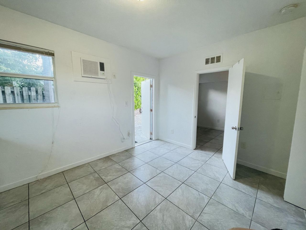 195 Gardenia Street, Unit 4, Tavernier, FL 33070 Photo