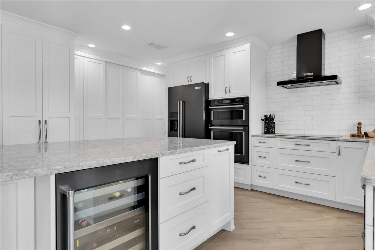 5559 Escondida Boulevard S, Saint Petersburg, FL 33715 Photo