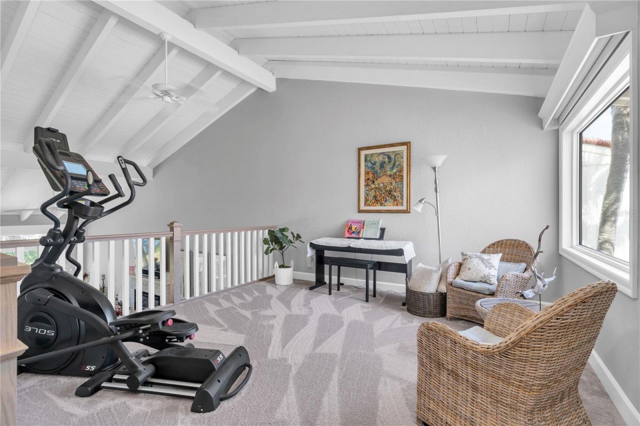 5559 Escondida Boulevard S, Saint Petersburg, FL 33715 Photo