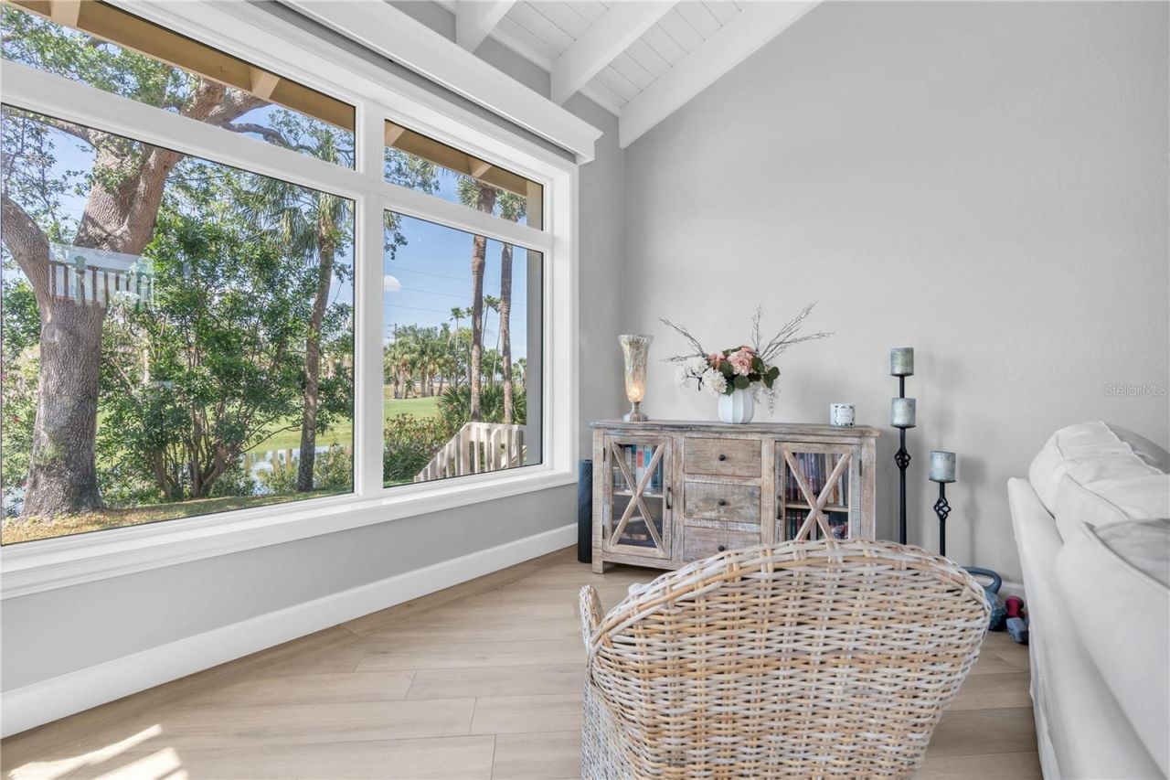 5559 Escondida Boulevard S, Saint Petersburg, FL 33715 Photo