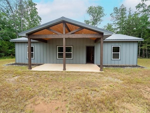 916 E Copperhead Road, Sawyer, OK 74756