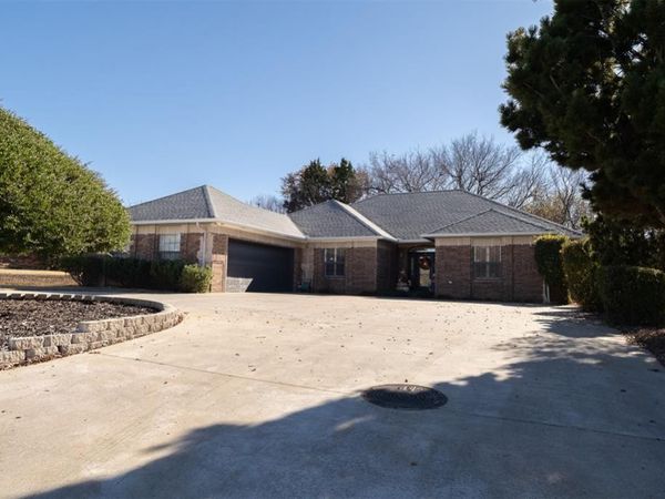 206 Bowling Drive, Pauls Valley, OK 73075