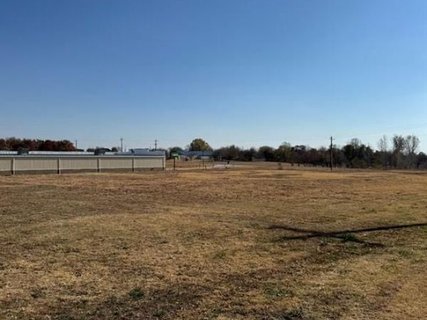 2505 W Veterans Memorial Highway, Blanchard, OK 73010