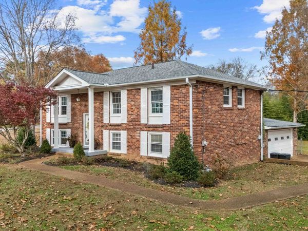 604 Meadowgreen Dr, Franklin, TN 37069