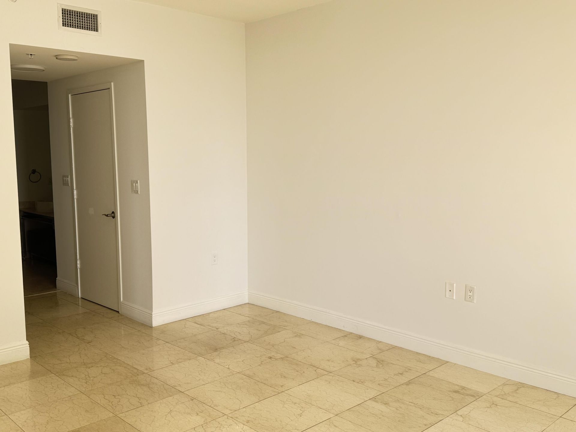 16275 Collins Avenue, Unit #1004, Sunny Isles Beach, FL 33160 Photo
