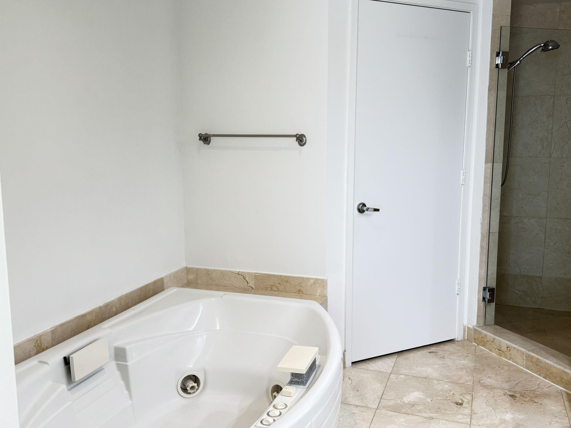 16275 Collins Avenue, Unit #1004, Sunny Isles Beach, FL 33160 Photo