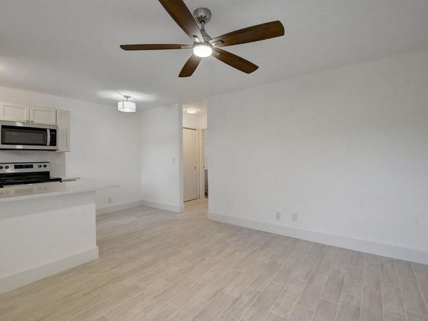 525 S Broadway Street, Unit D, Lantana, FL 33462