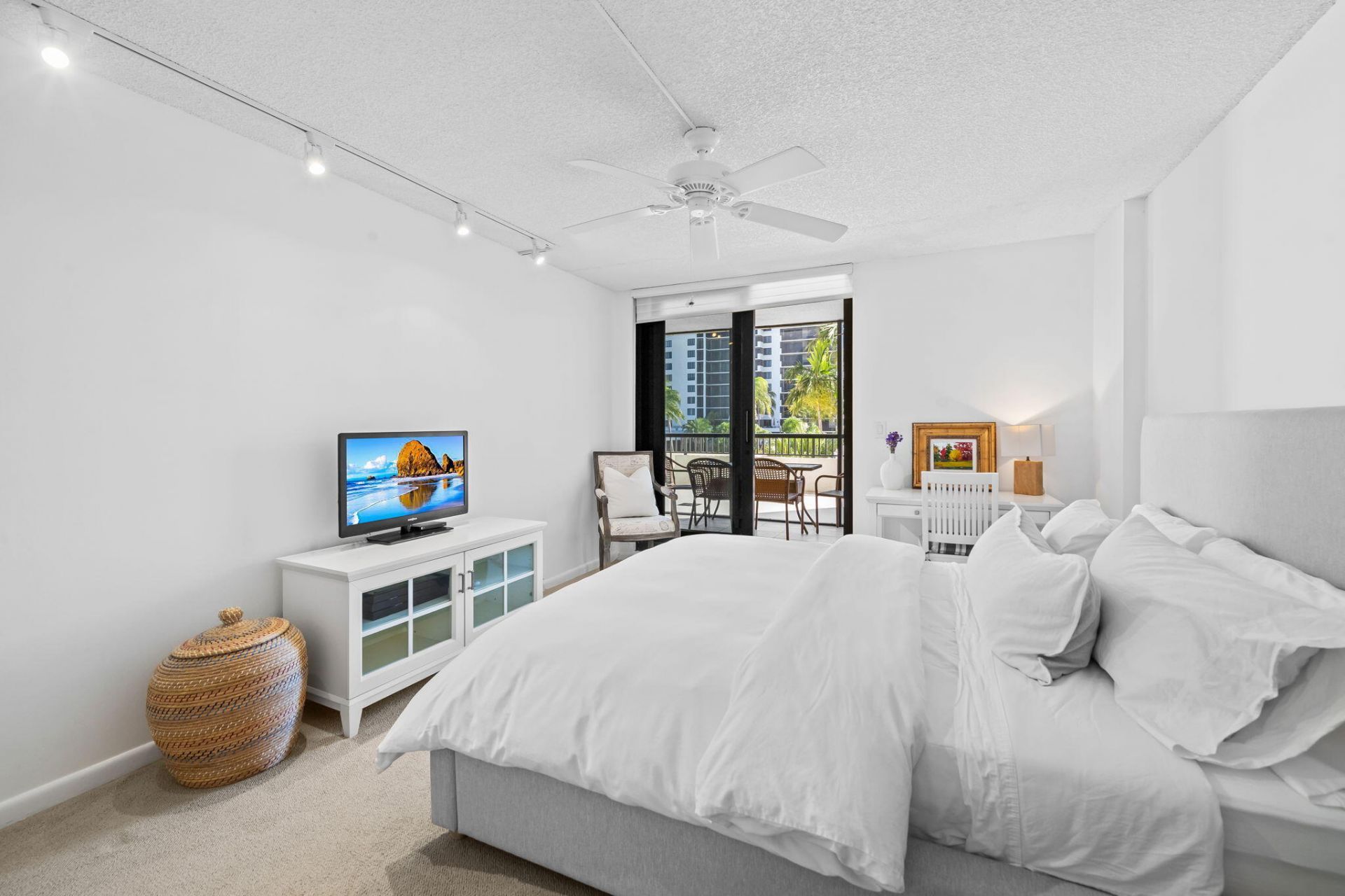 3420 S Ocean Boulevard, Unit 3p, Highland Beach, FL 33487 Photo
