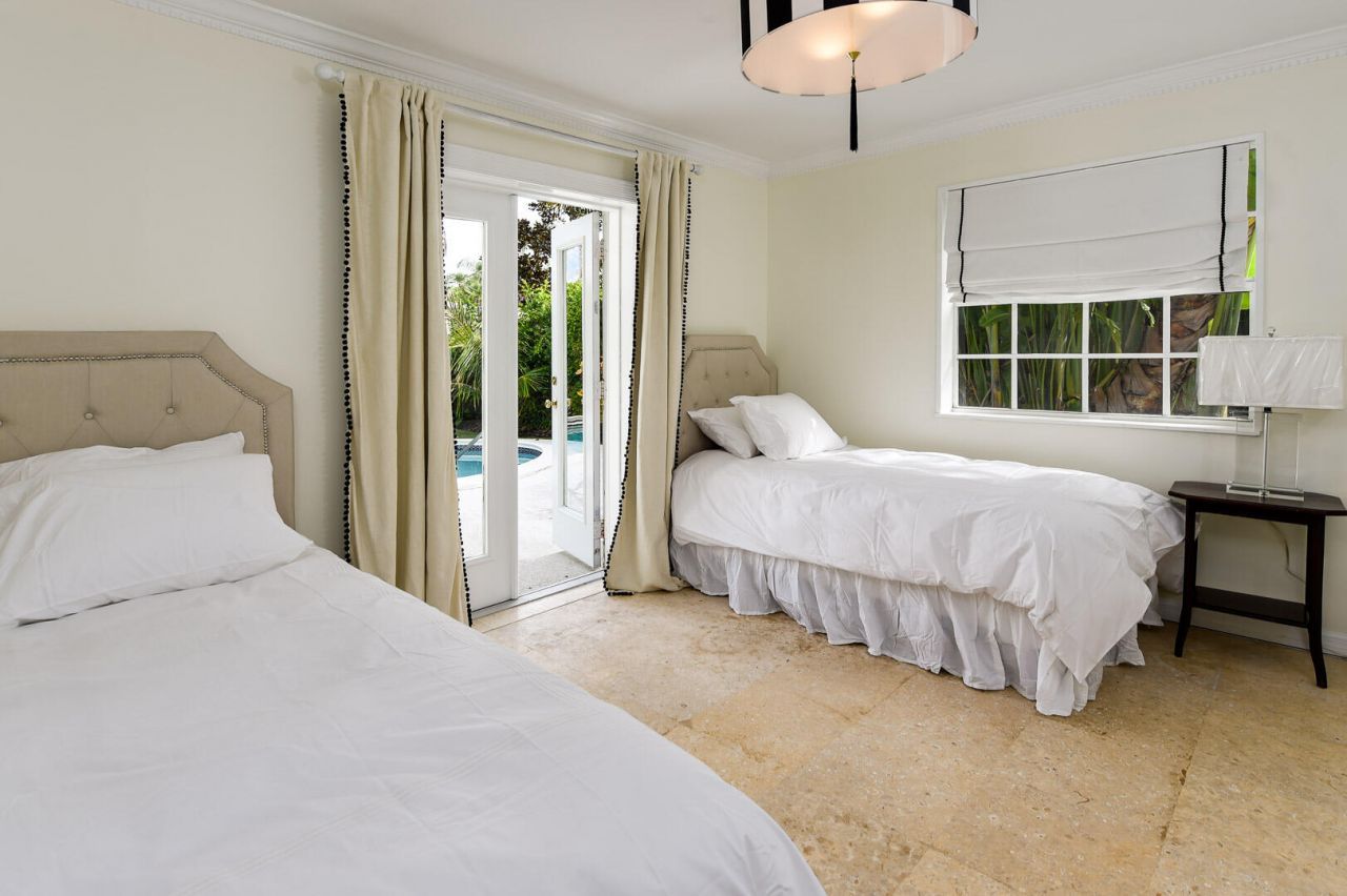 222 Miraflores Drive, Palm Beach, FL 33480 Photo