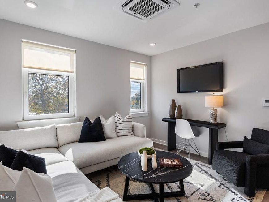 3449 Scotts Lane, Unit A406, Philadelphia, PA 19129 Main Photo