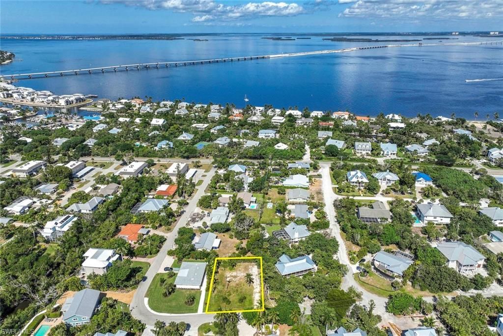 524 Lagoon Dr, Sanibel, FL 33957 Photo