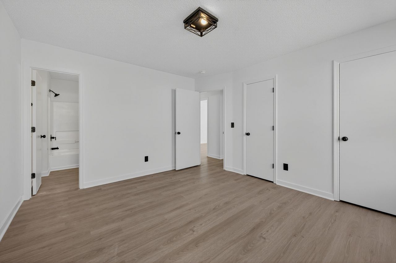 5109 Westview St Street Photo 8