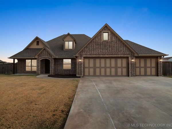 14241 N 68th Avenue E, Collinsville, OK 74021