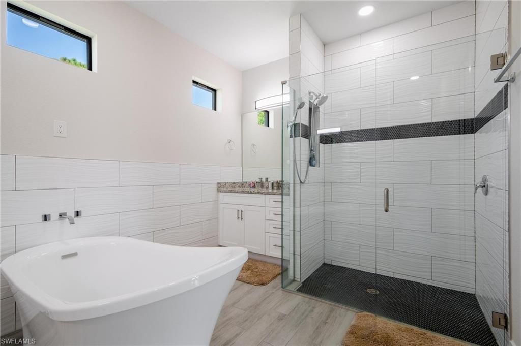 4665 Keylargo Ln, Bonita Springs, FL 34134 Photo