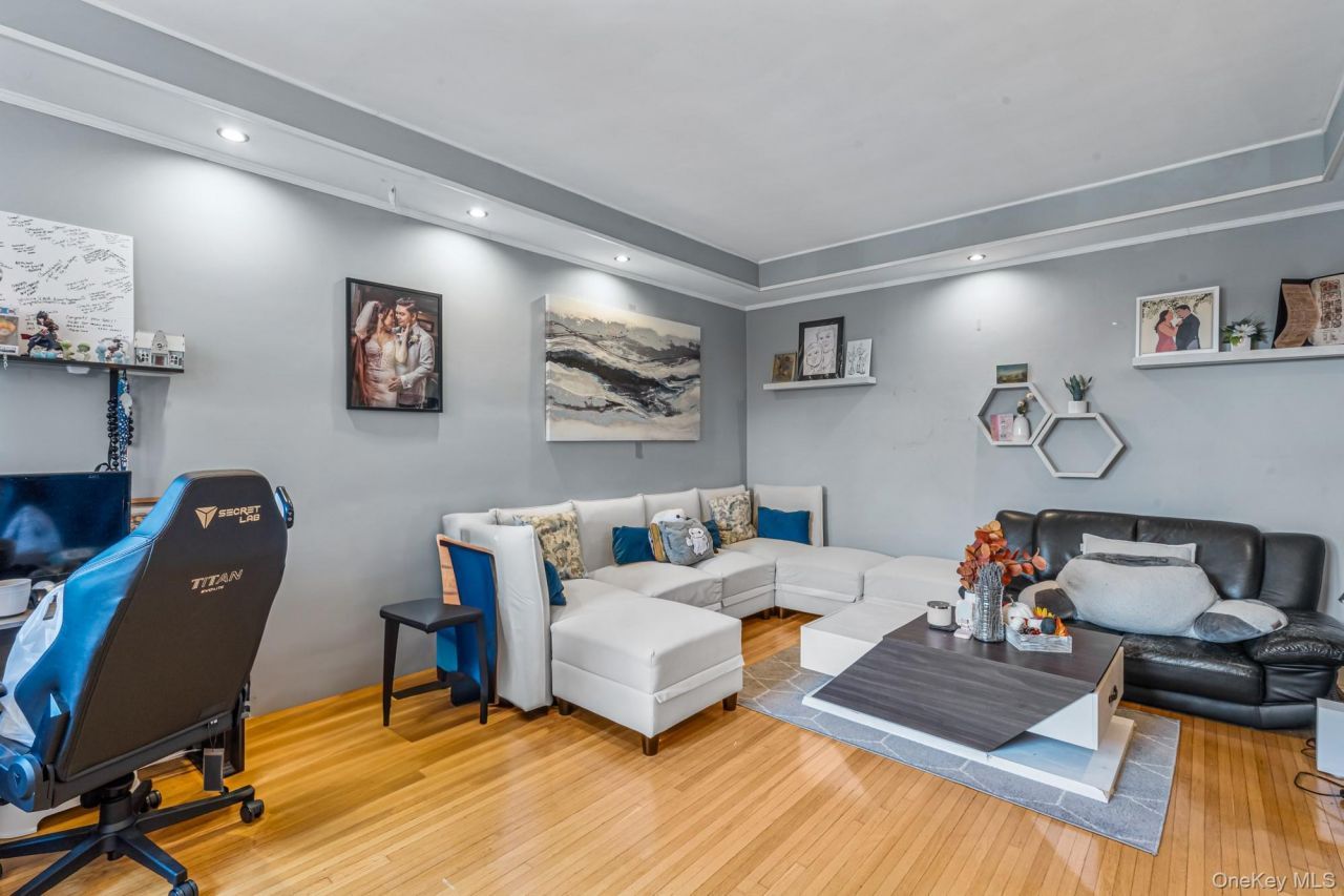 45 Kew Gardens Road, Unit 4A, Kew Gardens, NY 11415 Main Photo