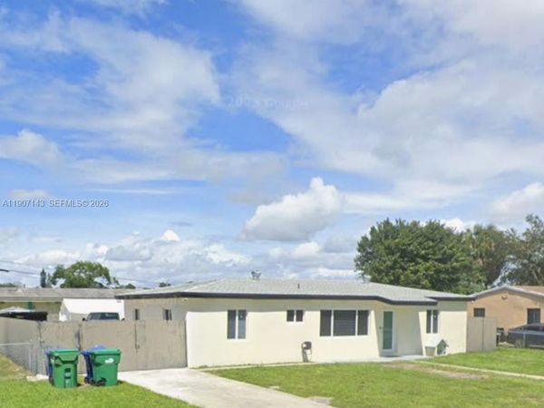 2845 NW 164th Ter, Miami Gardens, FL 33054