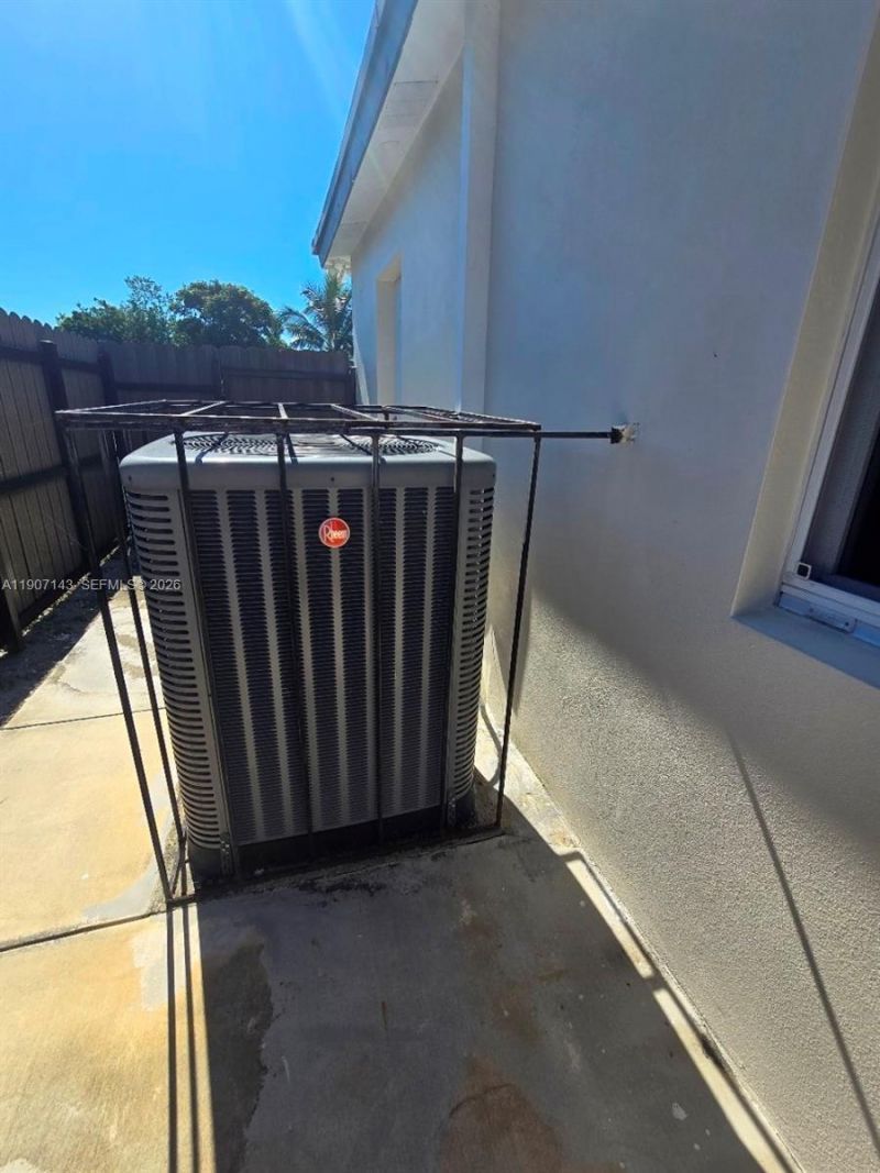 2845 NW 164th Ter, Miami Gardens, FL 33054 Photo