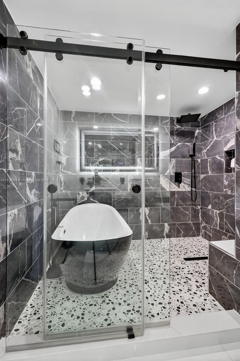 14055 NW 5th Pl, North Miami, FL 33168 Photo