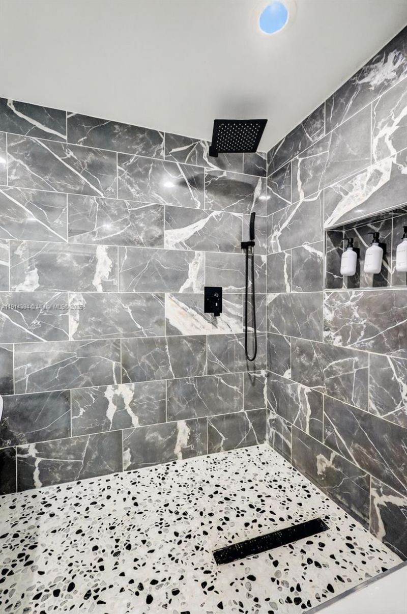 14055 NW 5th Pl, North Miami, FL 33168 Photo