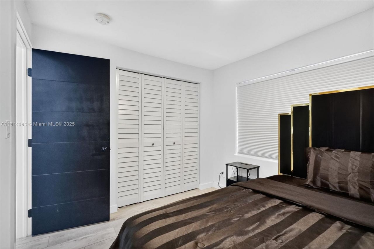 14055 NW 5th Pl, North Miami, FL 33168 Photo