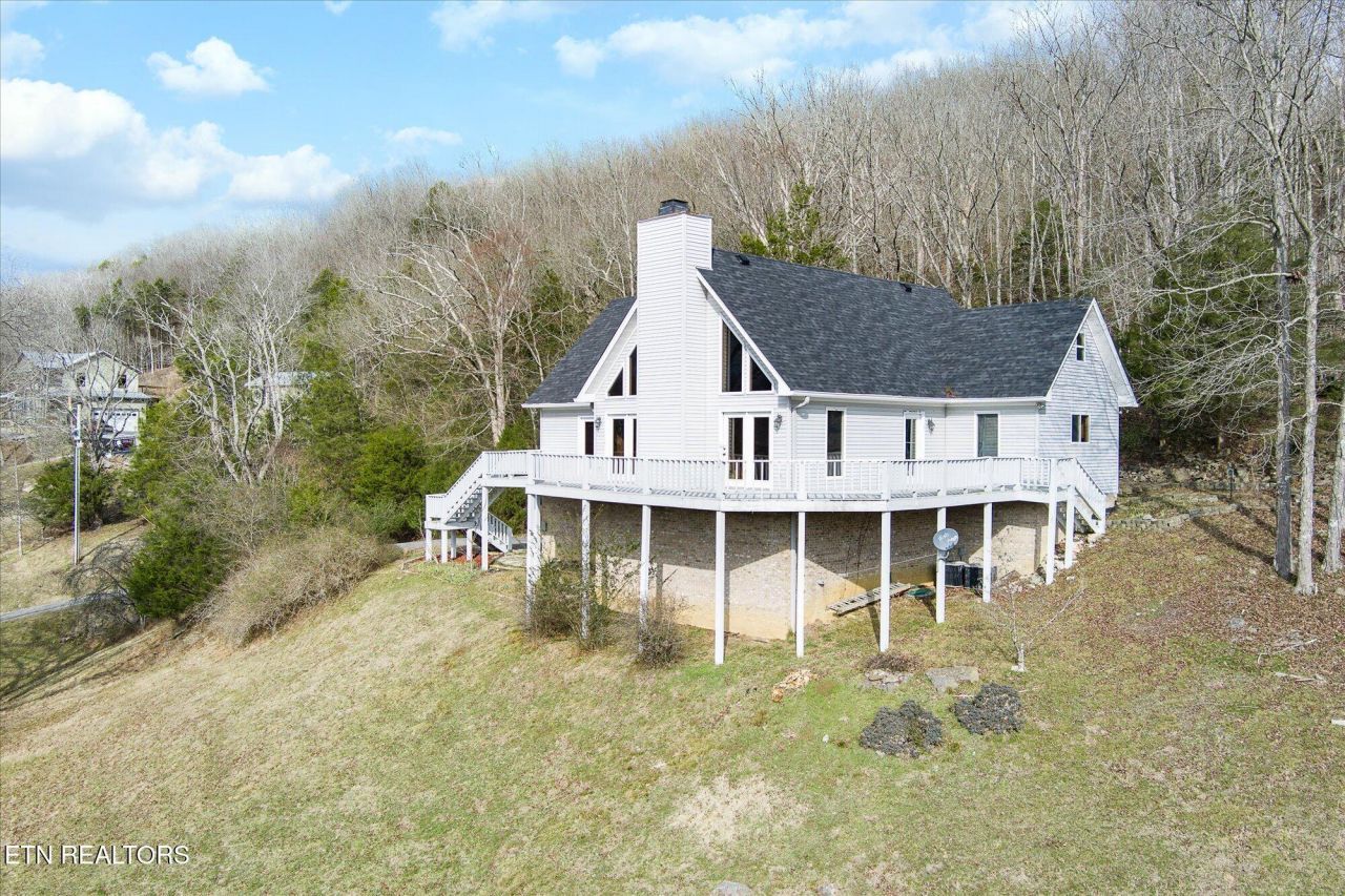 378 Holleman Bend Lane, Granville, TN 38564 Main Photo