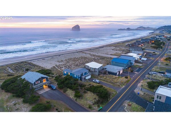 35750 SUNSET DR, Pacific City, OR 97135