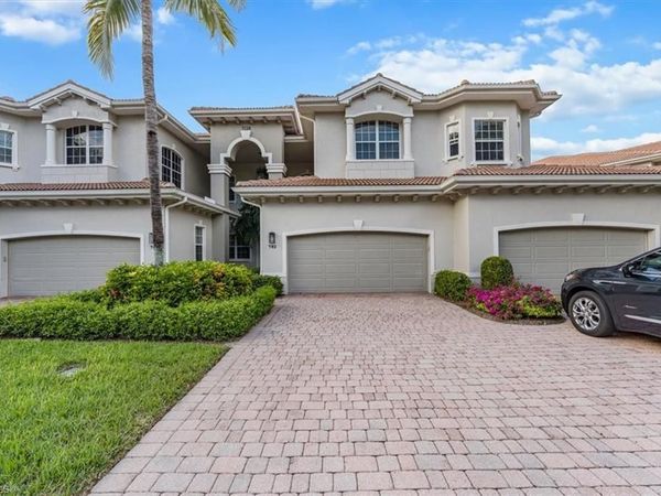 7128 Lemuria CIR, Unit 702, NAPLES, FL 34109