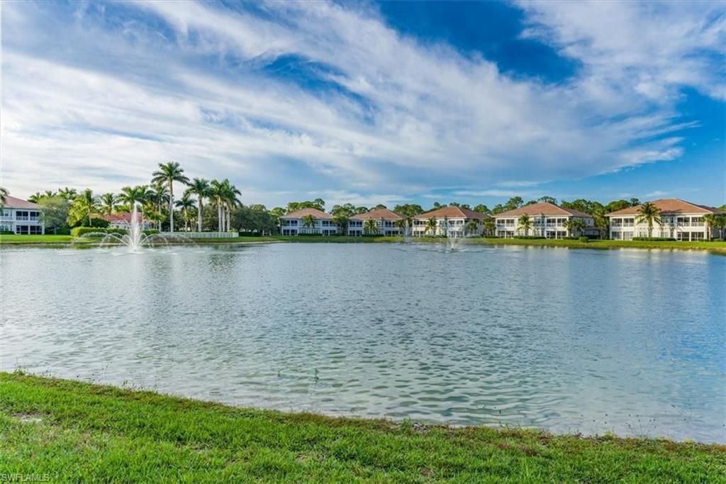 7128 Lemuria Cir, Unit 702, Naples, FL 34109 Photo