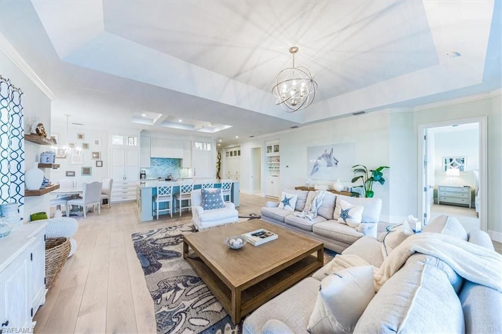 7128 Lemuria Cir, Unit 702, Naples, FL 34109 Photo