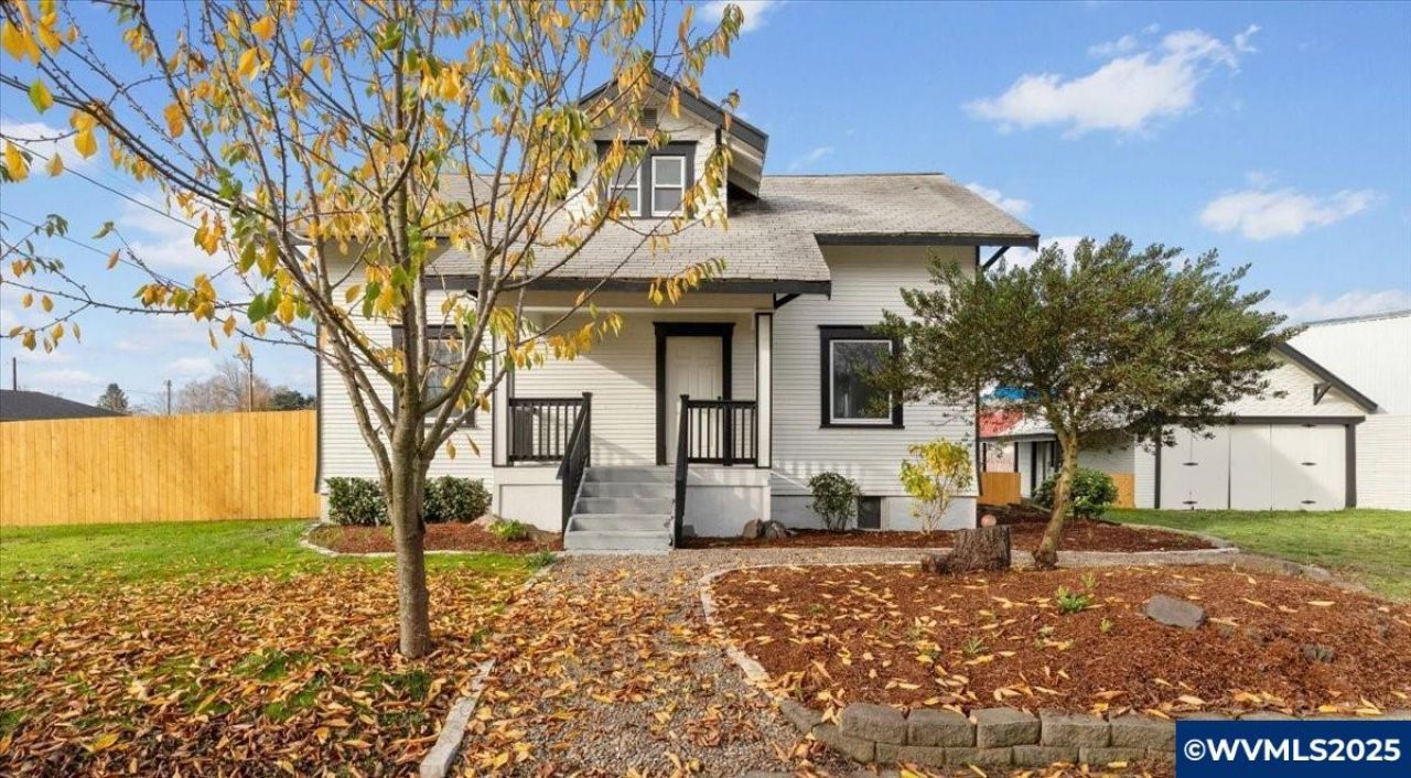 391 W 1st St, Halsey, OR 97348 Main Photo