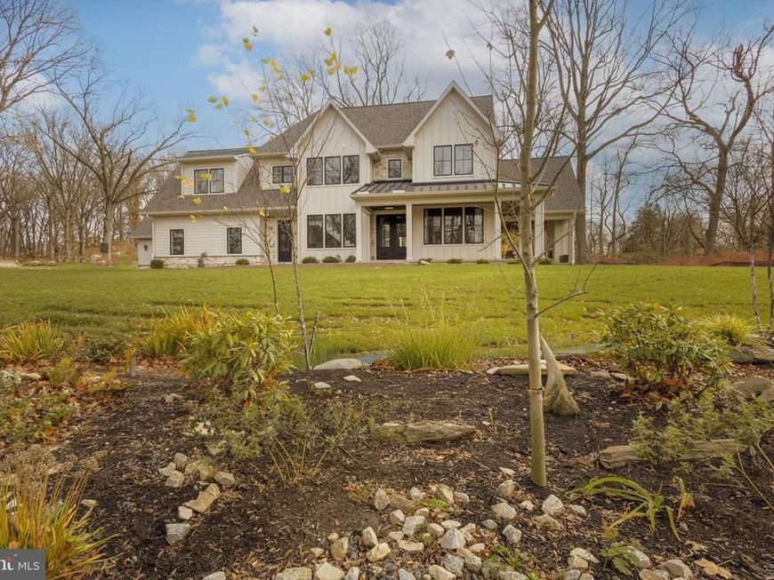 385 Port Royal Avenue, Philadelphia, PA 19128 Main Photo