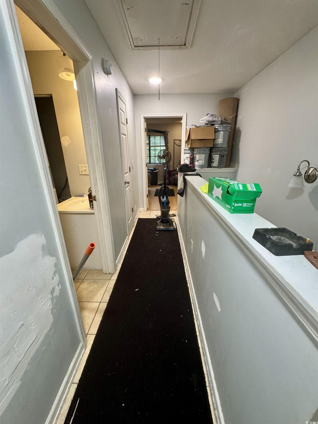 1207 Pinegrove Dr. Photo 17