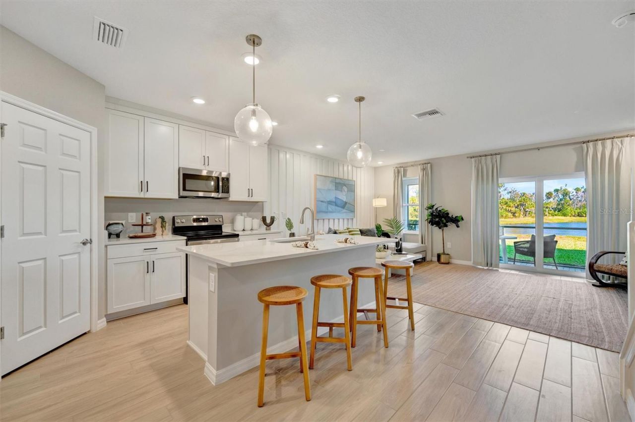 5434 Tripoli Drive, Palmetto, FL 34221 Photo