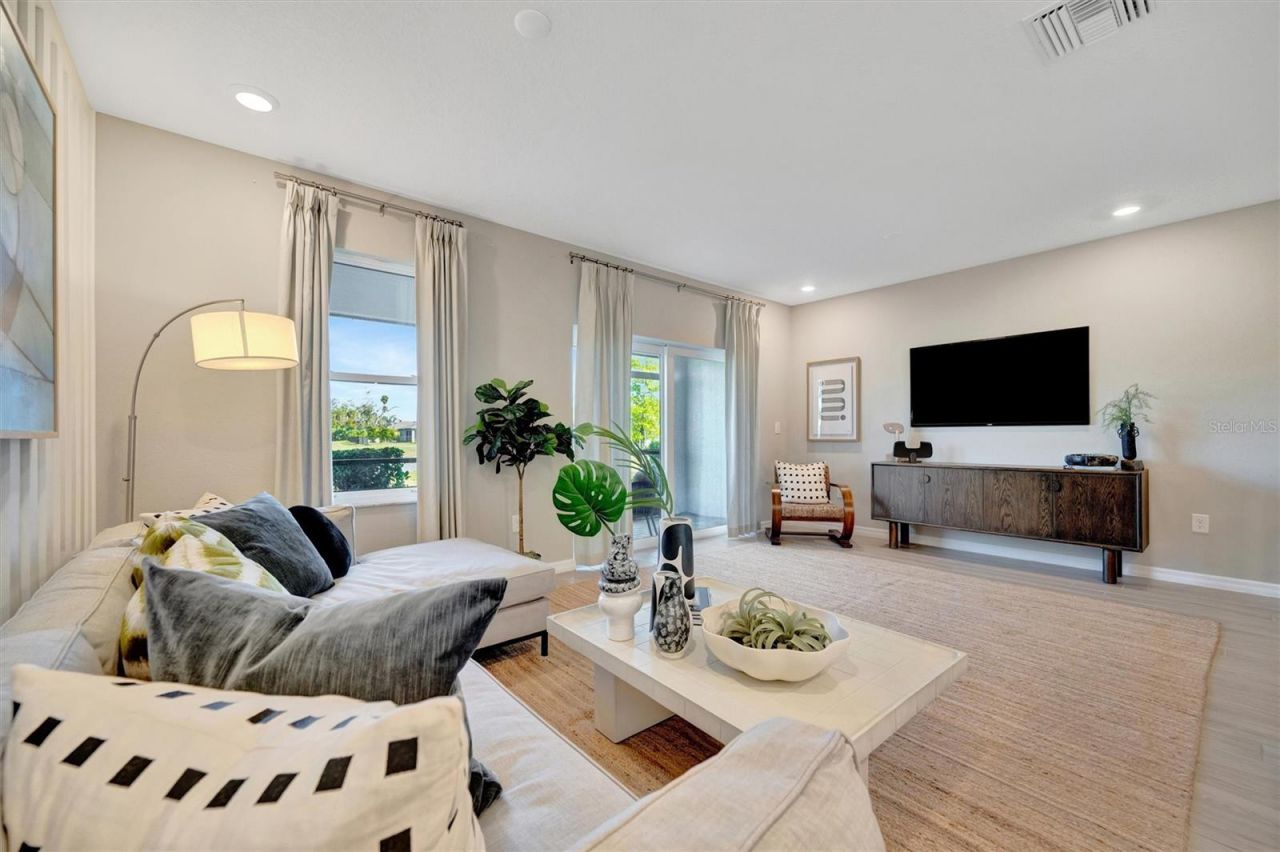 5434 Tripoli Drive, Palmetto, FL 34221 Photo