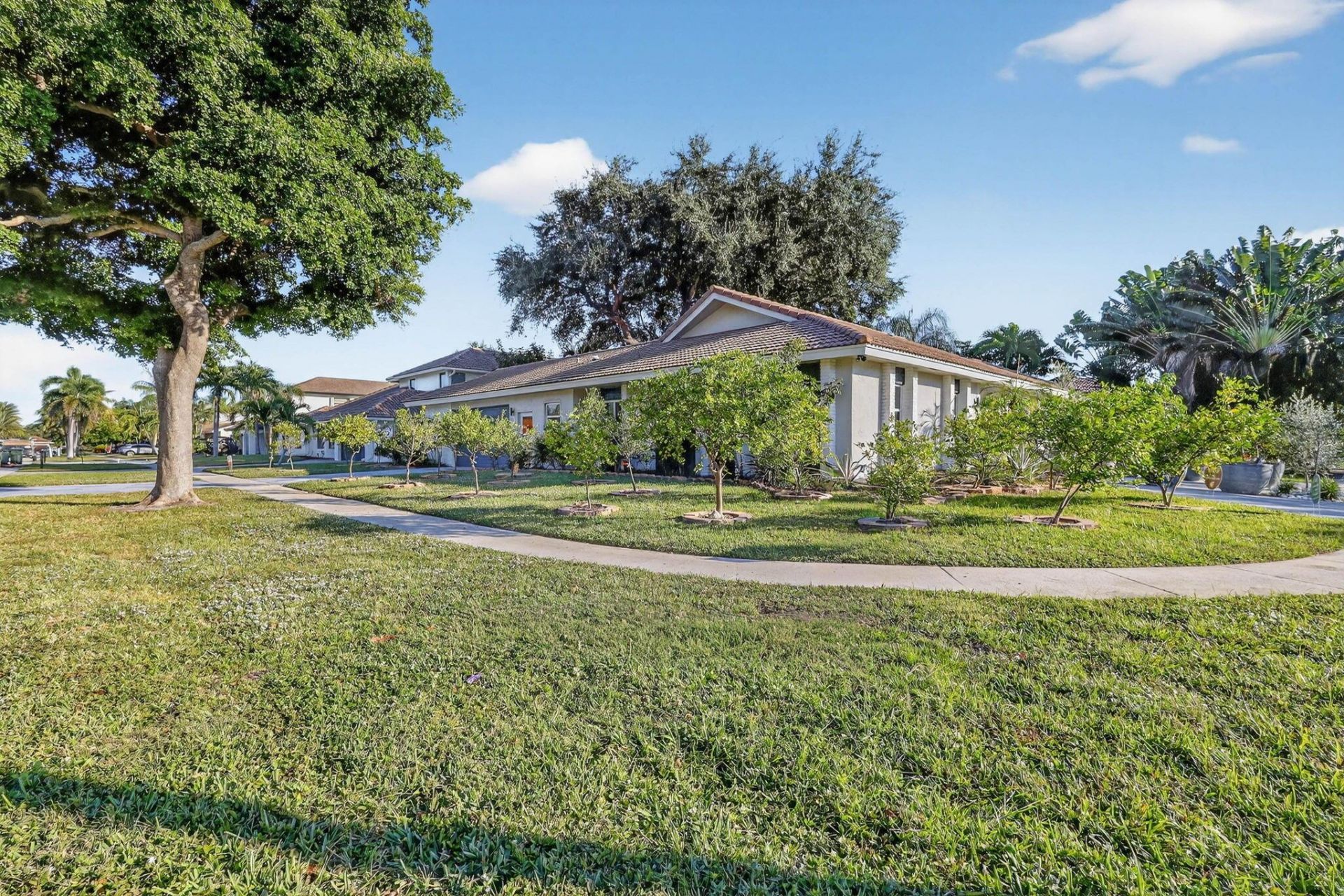 7598 W Country Club Boulevard, Boca Raton, FL 33487 Photo