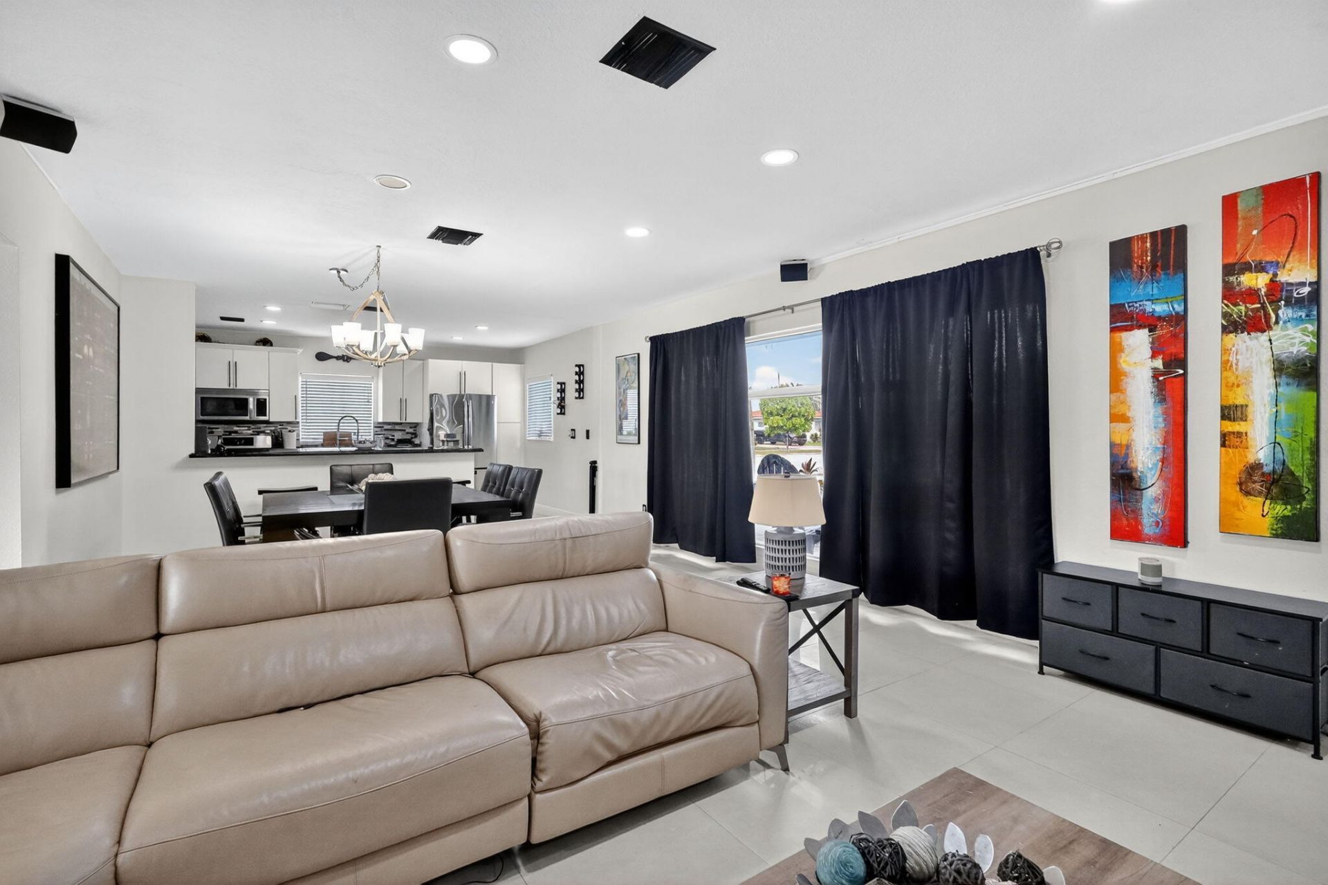 6120 NW 110th Terrace, Hialeah, FL 33012 Photo