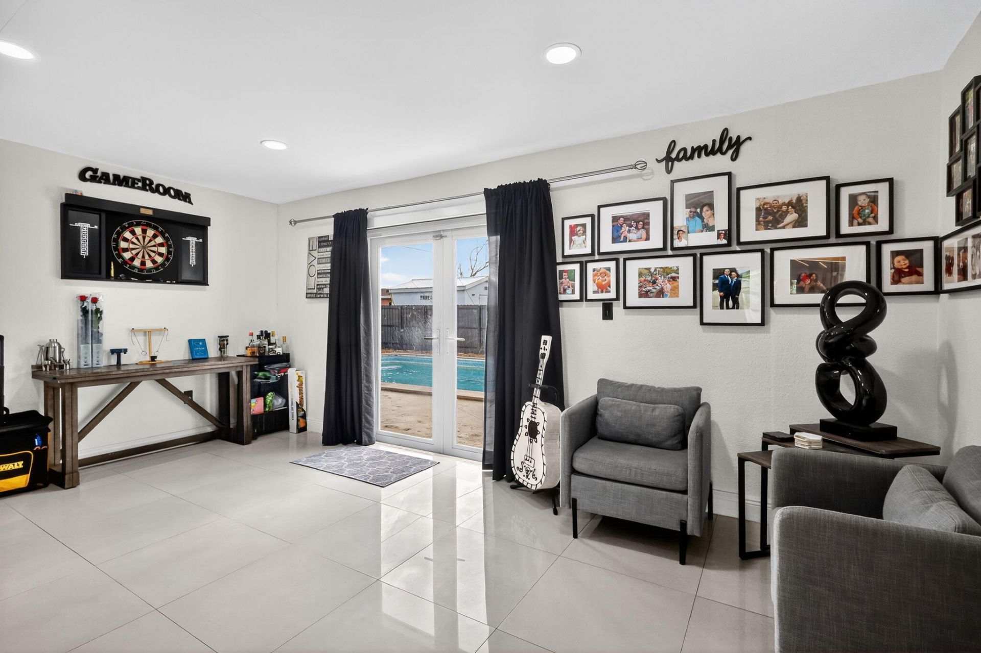 6120 NW 110th Terrace, Hialeah, FL 33012 Photo