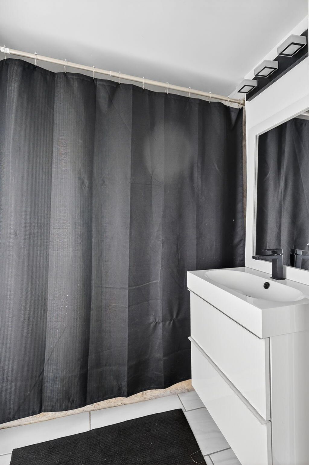 6120 NW 110th Terrace, Hialeah, FL 33012 Photo