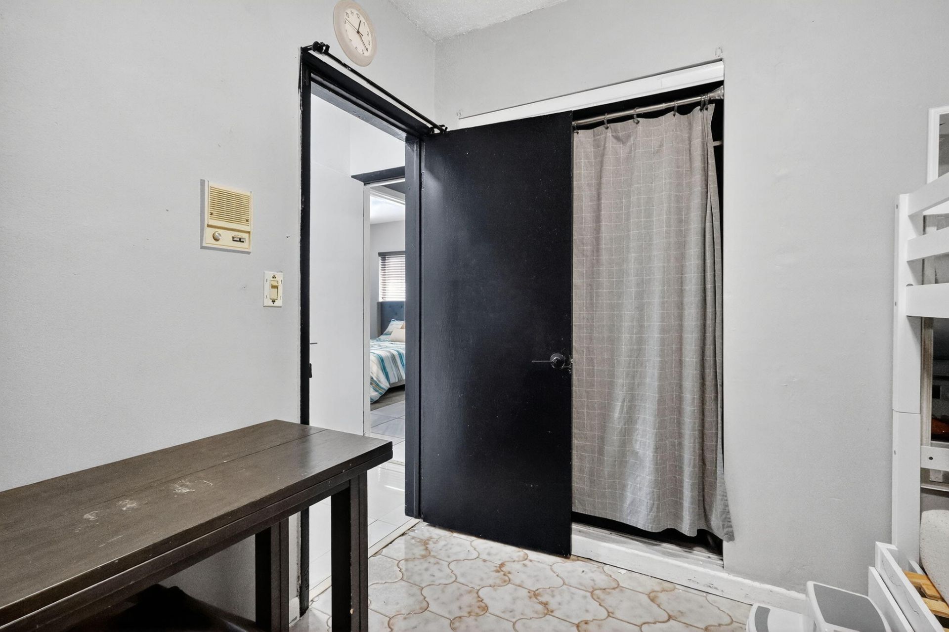 6120 NW 110th Terrace, Hialeah, FL 33012 Photo