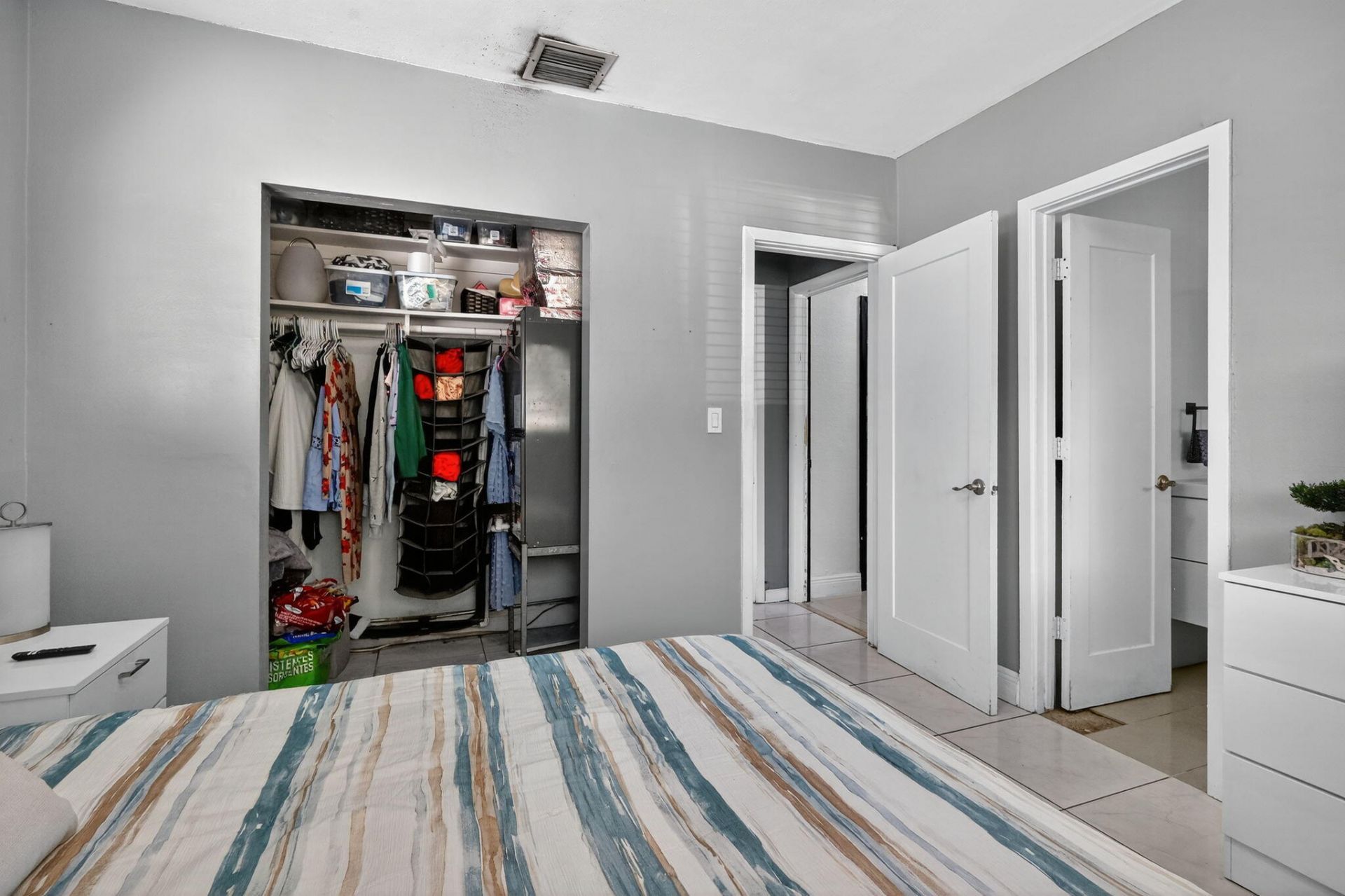 6120 NW 110th Terrace, Hialeah, FL 33012 Photo