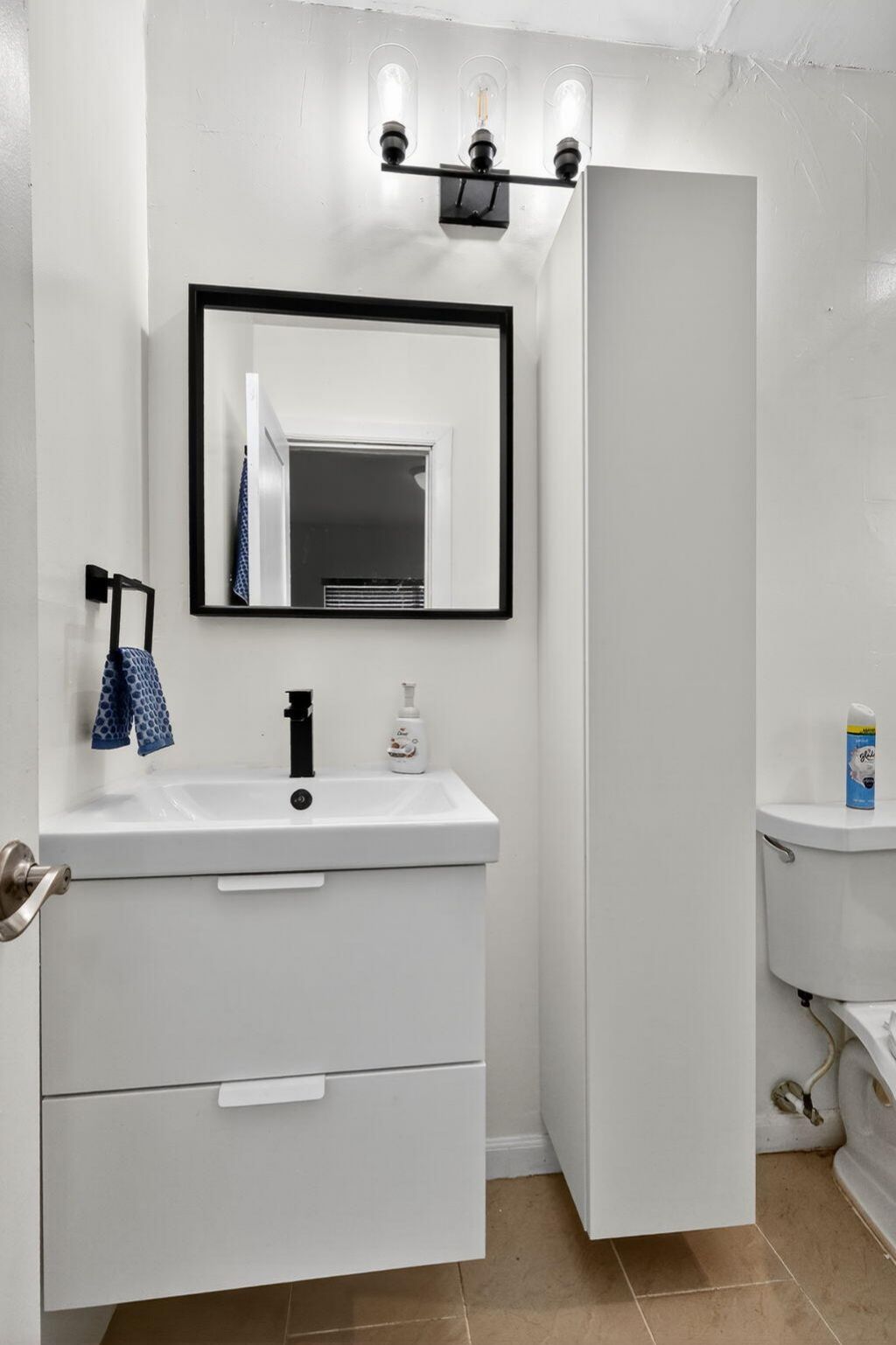 6120 NW 110th Terrace, Hialeah, FL 33012 Photo